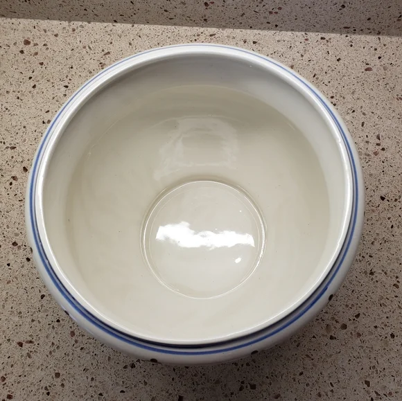 Ceramic Planter - Picture 3 of 5